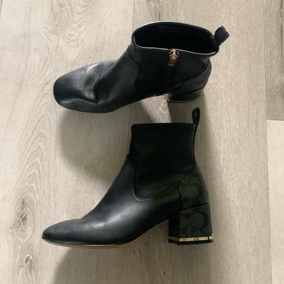 Coach Black Womens Nala Bootie size 7 chunky heel logo - Picture 2 of 10